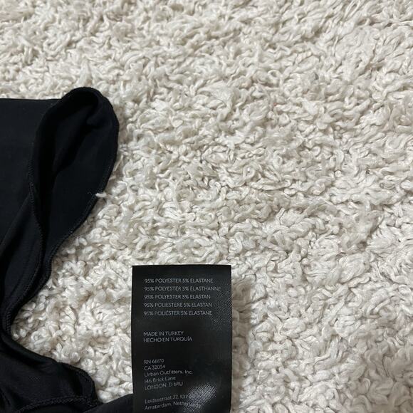 Urban Outfitters Size Medium Black Square Neckline Smocked Ruched Crop Top - Picture 6 of 9